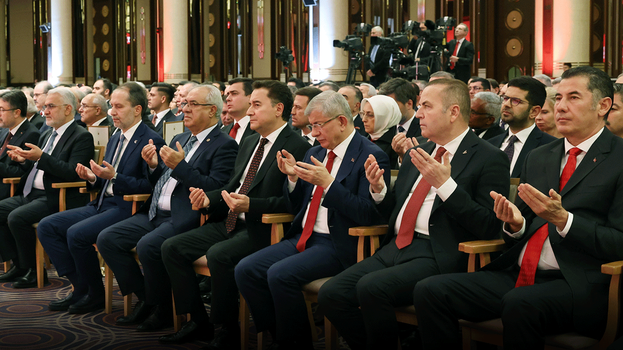 Külliye’deki resepsiyona CHP, İP ve DEM katılmadı! Azgınlar yine kuduracak: Parti liderleri TBMM'deki karenin benzerini verdiler