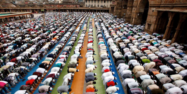 Külliye'yi yıkma planları vardı! Türkiye'deki o cemaat karıştı, namaz kavgasına başladılar