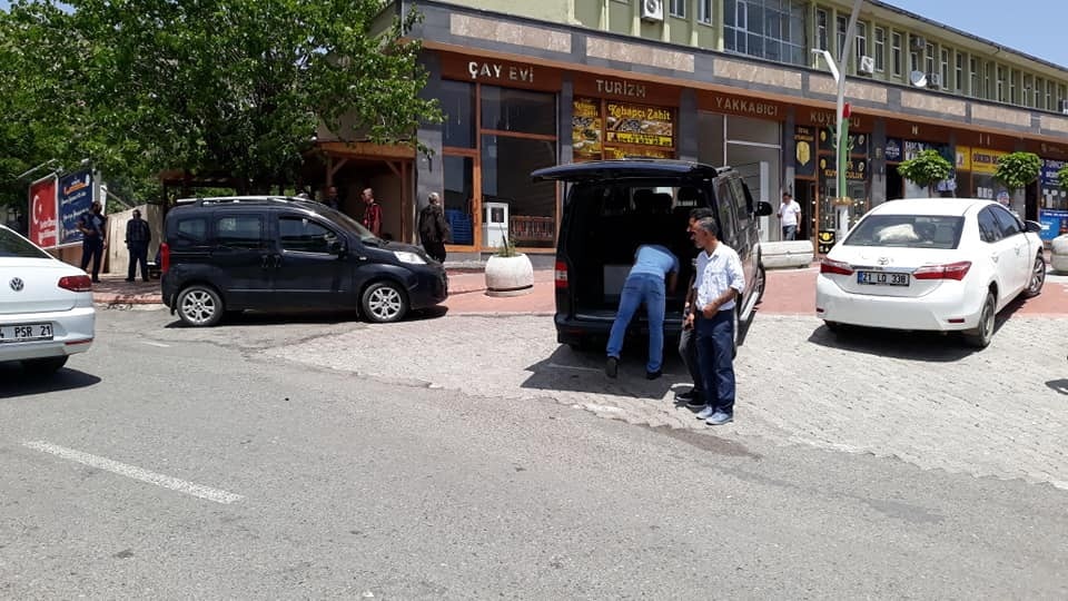 Kulp’ta kısıtlama öncesi vatandaşlar sokakları doldurdu 