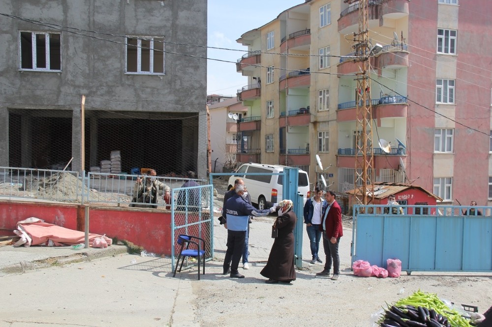 Kulp’taki semt pazarlarında korona virüs önlemi 