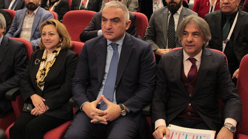 Kültür ve Turizm Bakanı Ersoy: “Etkin kütüphane projesi, tüm kurumlara fayda sağlayacaktır” 