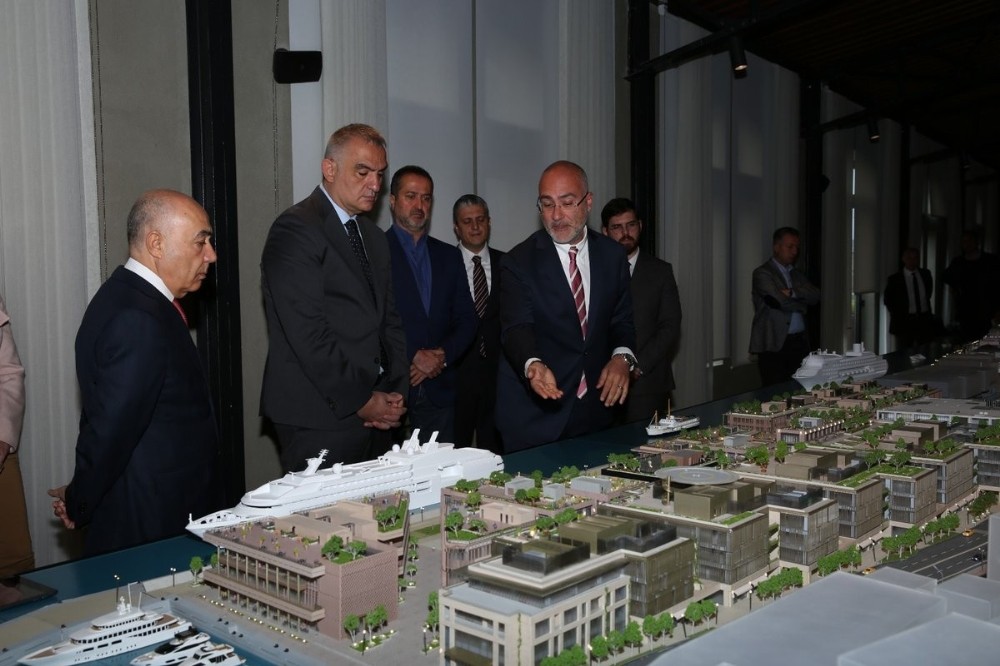 Kültür ve Turizm Bakanı Ersoy, İstanbul’da ’Galataport Projesini’ inceledi 