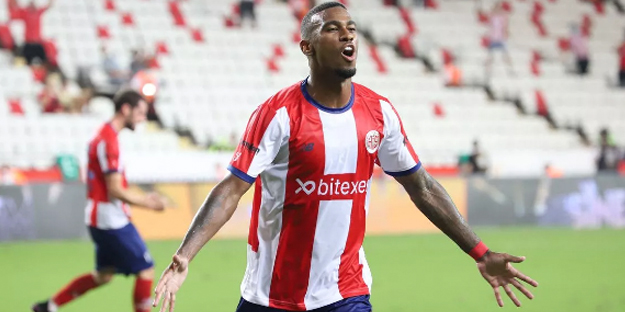 Kulübü açıkladı... Haji Wright'in yeni adresi belli oldu!