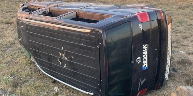 Kulu’da hafif ticari araç takla attı!