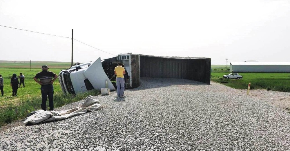 Kulu’da tır ile otomobil çarpıştı: 3 yaralı 