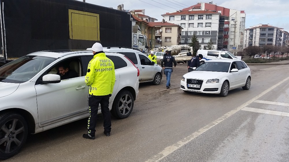 Kulu’da yılbaşı öncesi trafik denetimleri yoğunlaştı 
