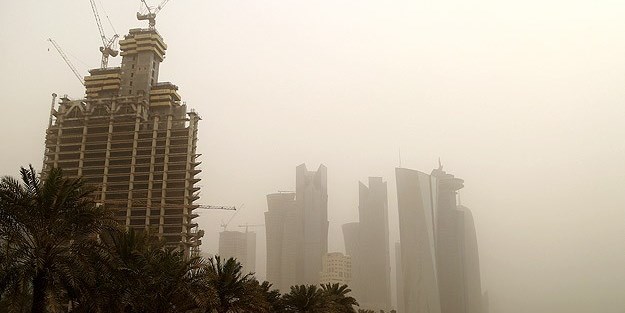 Kum fırtınası Pekin'i felç etti