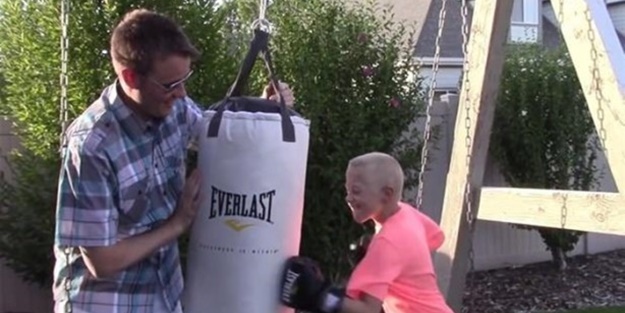 Kum torbasının içini açtılar, bakın ne çıktı!