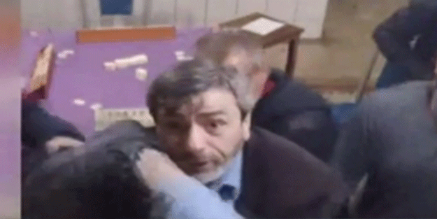 Polisi görünce kaçacak delik aradılar! Güldüren görüntüler ortaya çıktı