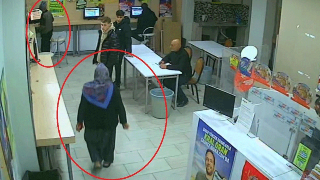 Kumar bataklığından eşini böyle çıkardı