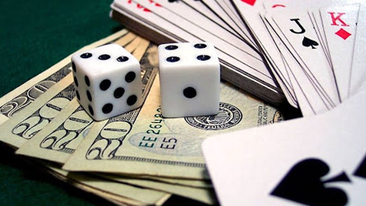 Kumar oynarken suçüstü yakalandı! Verdiği cevap şoke etti