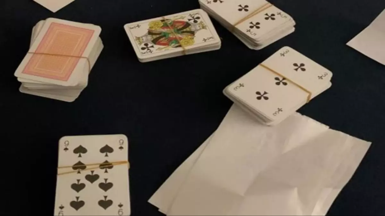 Kumarbazlara şok baskın! Kahvehanede suçüstü yakalandılar