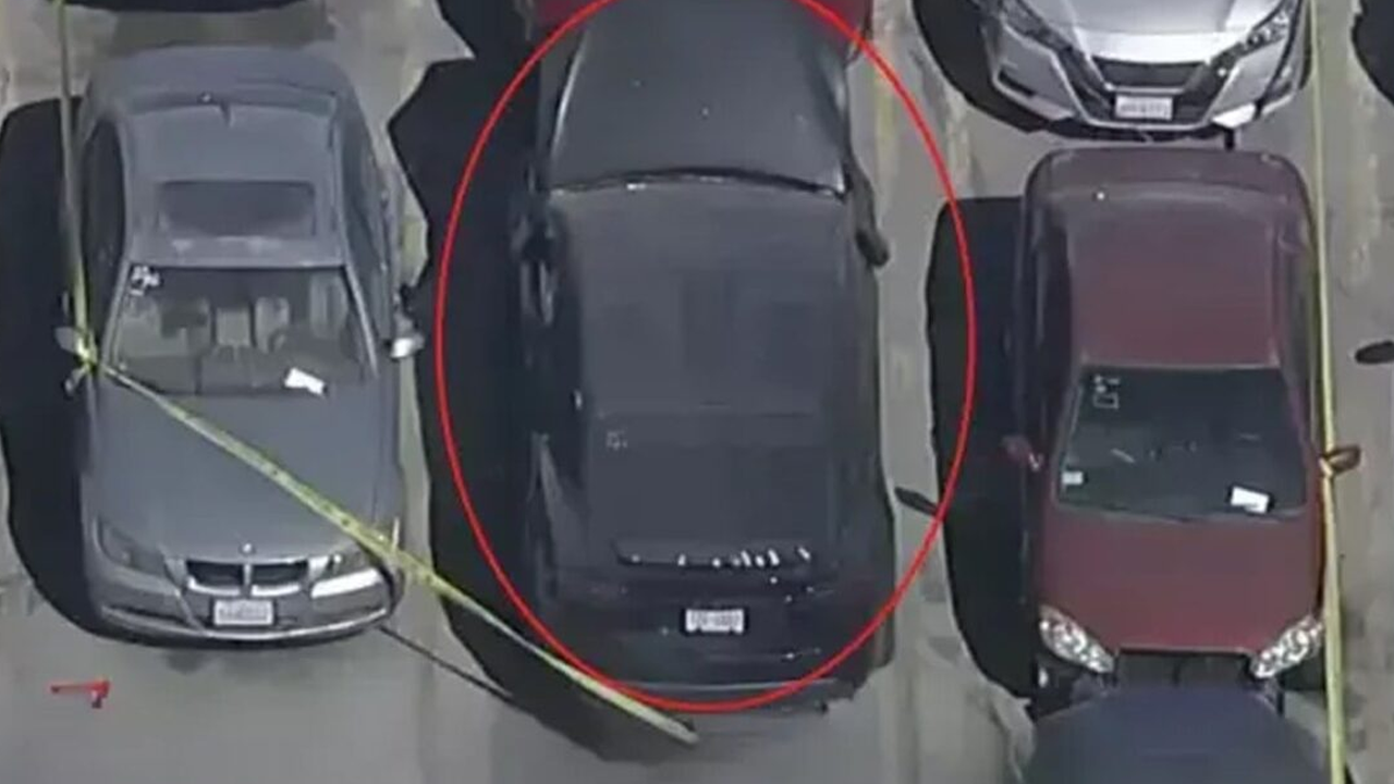 Kumarhaneler kralı arabasında başsız bulundu