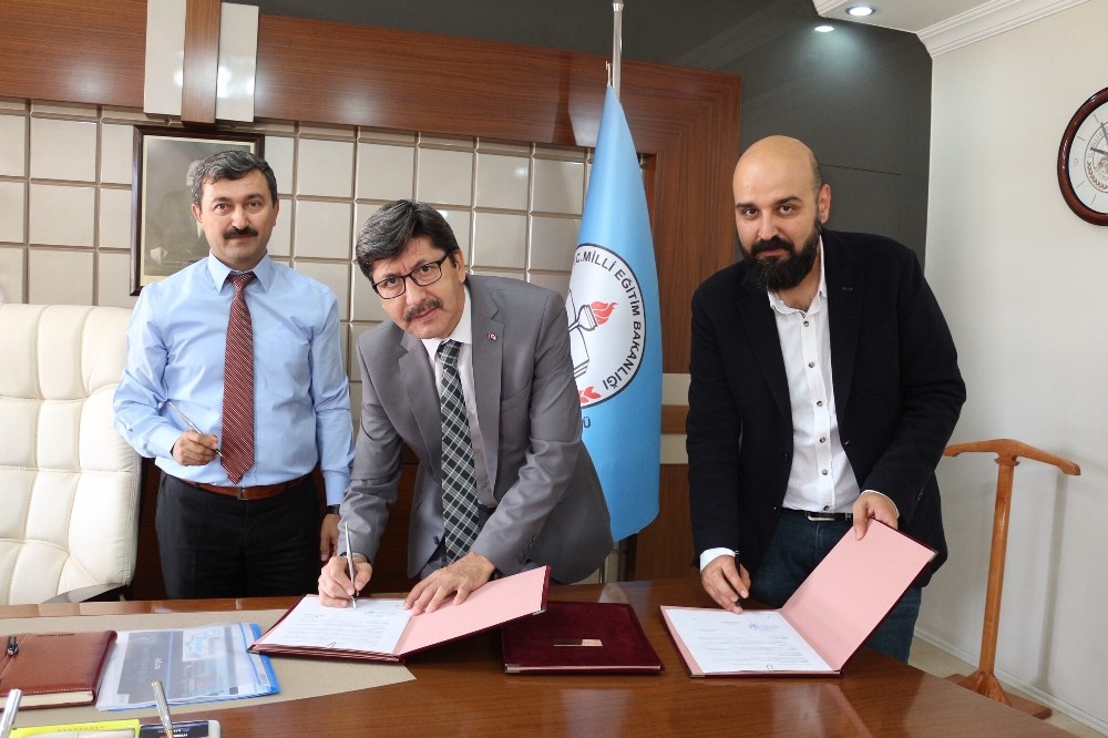 Kumaştan Hayaller Afyonlu çocuklara umut olacak 