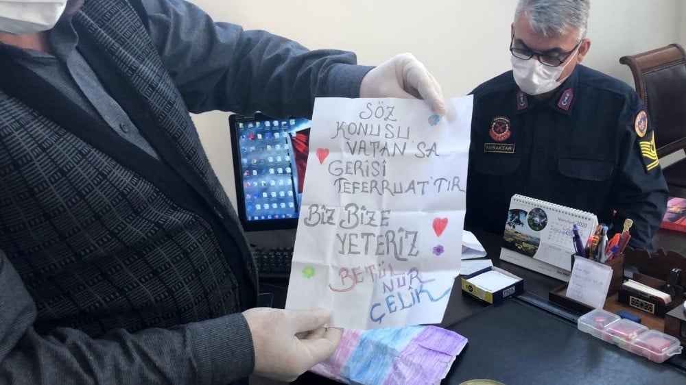 Kumbarasındaki parayı Milli Dayanışma Kampanyası’na bağışladı 