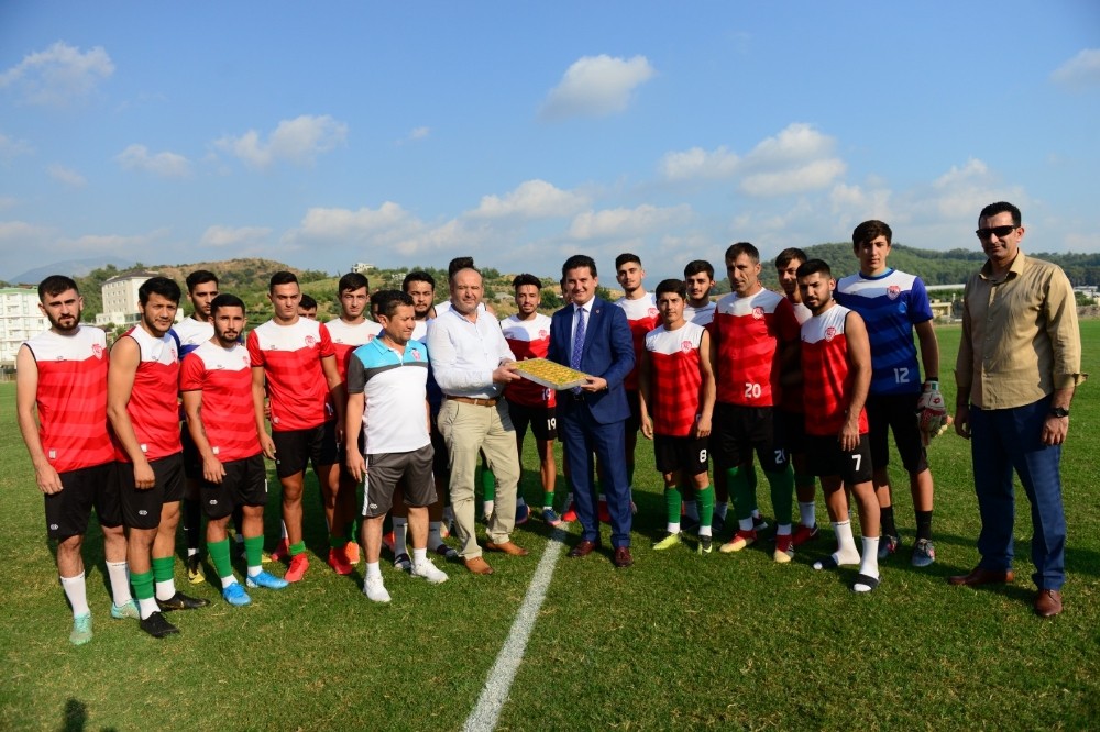 Kumluca Belediyespor sezonu açtı 