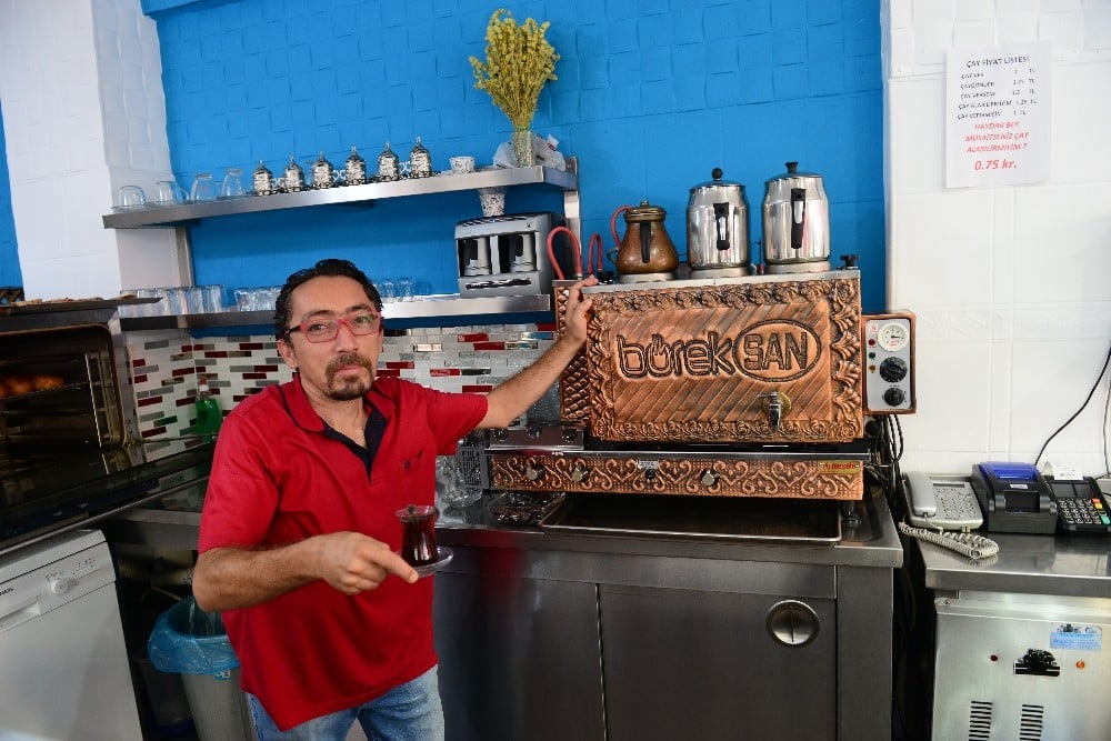 Kumlucalı esnaf, kibarlığa göre çay fiyatı belirledi 