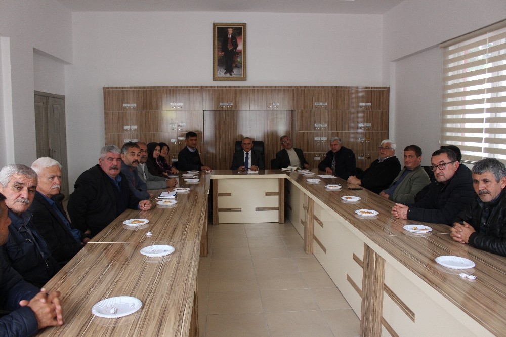 Kumlucalı muhtarların sorun ve talepleri dinlendi 