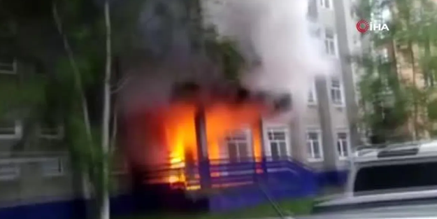 Kundaklanan karakol alev alev yandı!