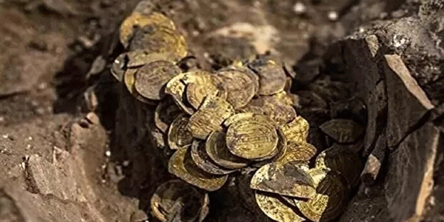 Küp küp altın çıktı! Toprağın altından servet fışkırdı