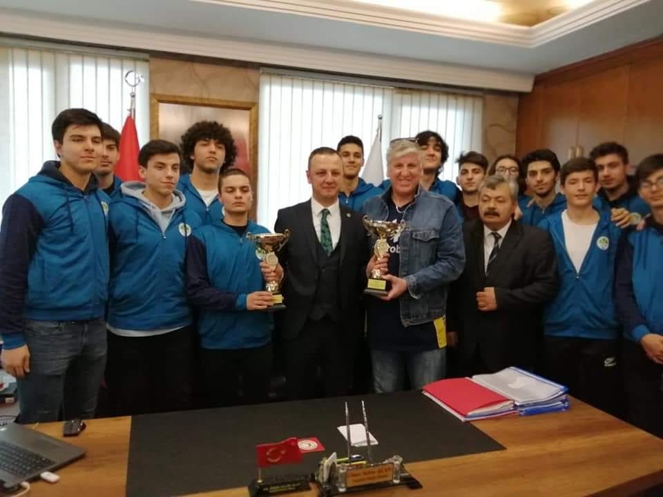 Kupa Başkan Alan’da 