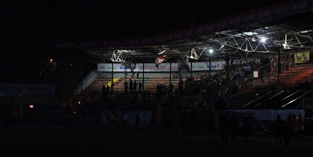 Kupa maçı 15 dakika durdu