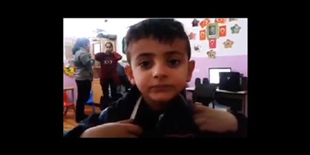 Kur'an eğitimi İngilizce'den ağır basan çocuk