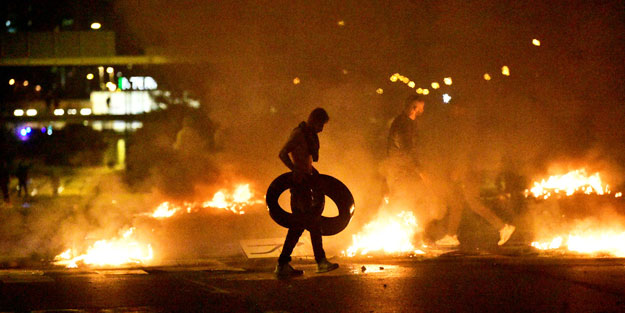 Kur’an-ı Kerim yakılınca İsveç'te sokaklar karıştı