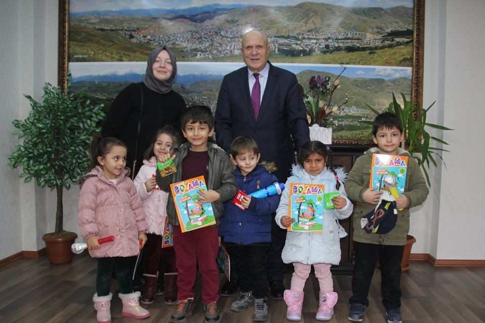 Kur’an kursu öğrencilerinden Başkan Pekmezci’ye ziyaret 