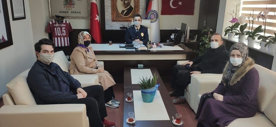 Kur’an Kursu Öğreticileri’nden Emniyet’e 250 adet maske 