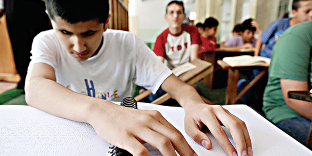 Kur’an okumada ‘engel’ tanımıyorlar