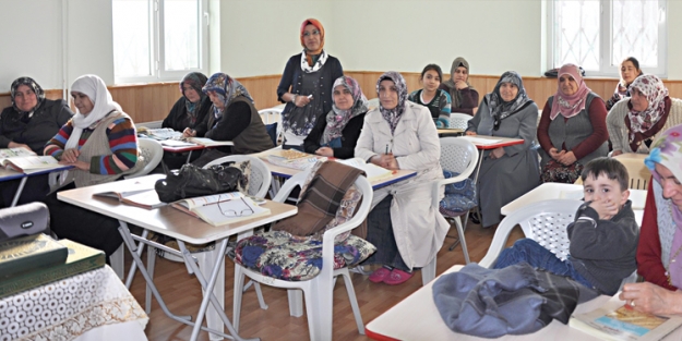 Kur’an için öğrendiler