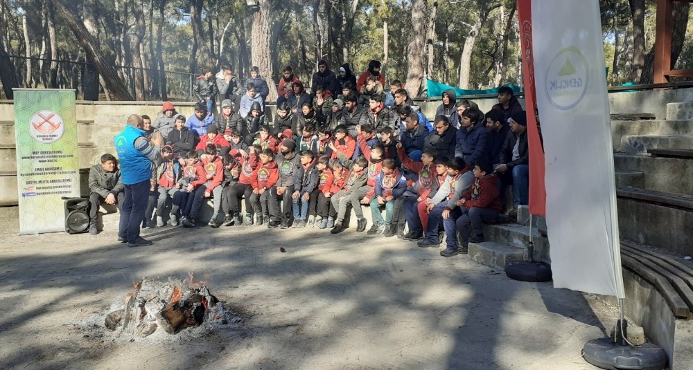 Kur’an’a Hizmet Derneğinden öğrencilere yarıyıl kampı 