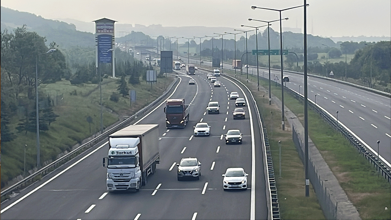 Kurban Bayramı dönüşü Anadolu otoyolunda yoğunluk devam ediyor