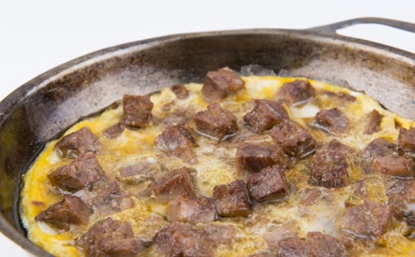 Kurban etinden kavurmalı yumurta nasıl yapılır? Kalan kavurma kahvaltıda nasıl değerlendirilir?