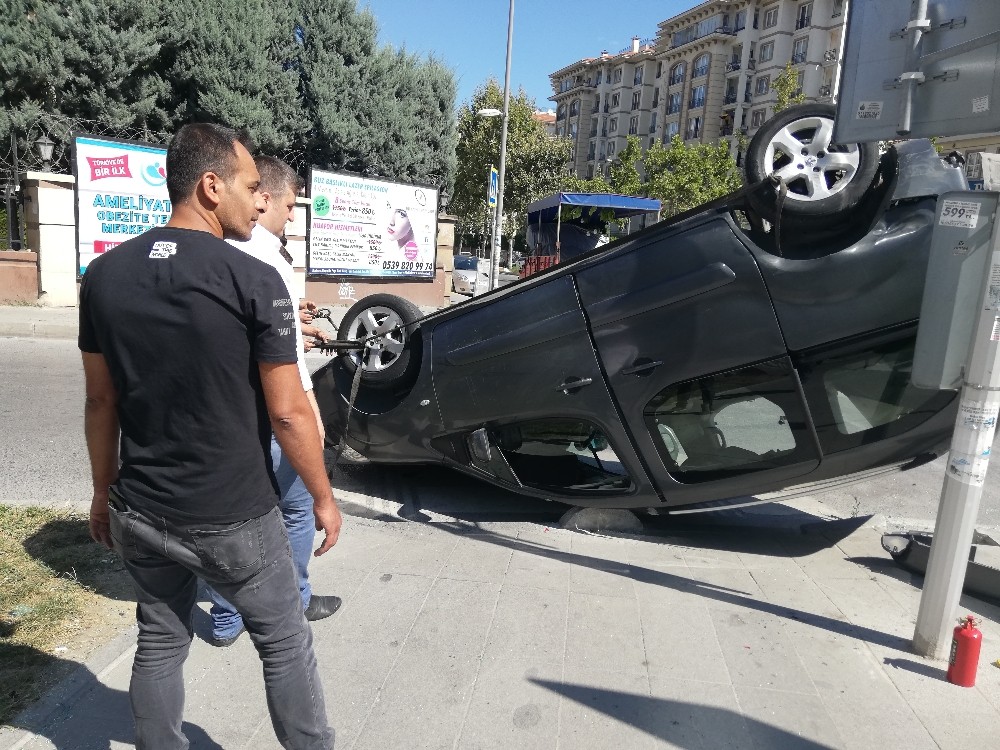 Kurban kesmeye giderken, aracıyla takla attı 