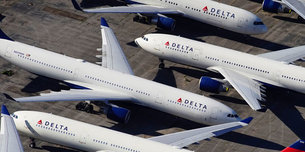 Küresel yazılım krizi Delta'nın başını yaktı