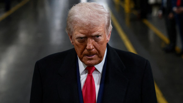 Küresel zorbanın tahtı sallanıyor: Trump’a olan destek çakıldı