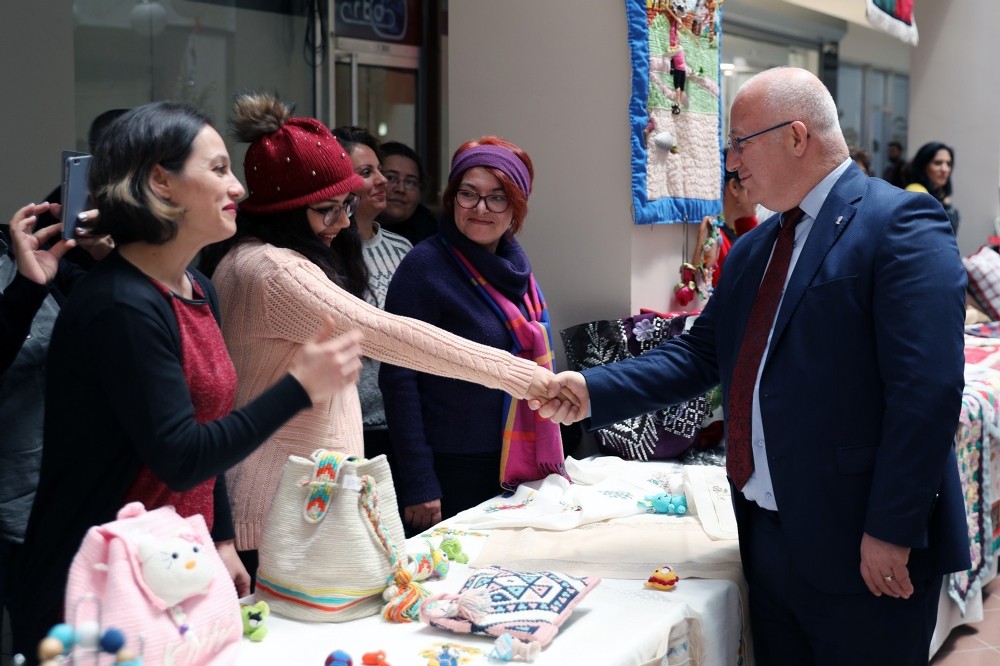 Kursiyerler emeklerini sergiledi 