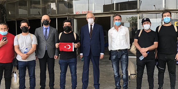 Serbest bırakılan Türklerden güzel haber