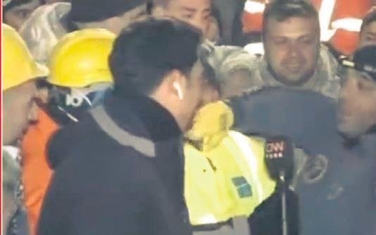 Kurtarma ekibindeki o adamın hareketi olay oldu! Sen ne kral adamsın be abi