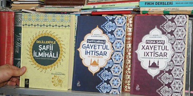 Kürtçe'ye çevrilen dini kitaplar artık raflarda