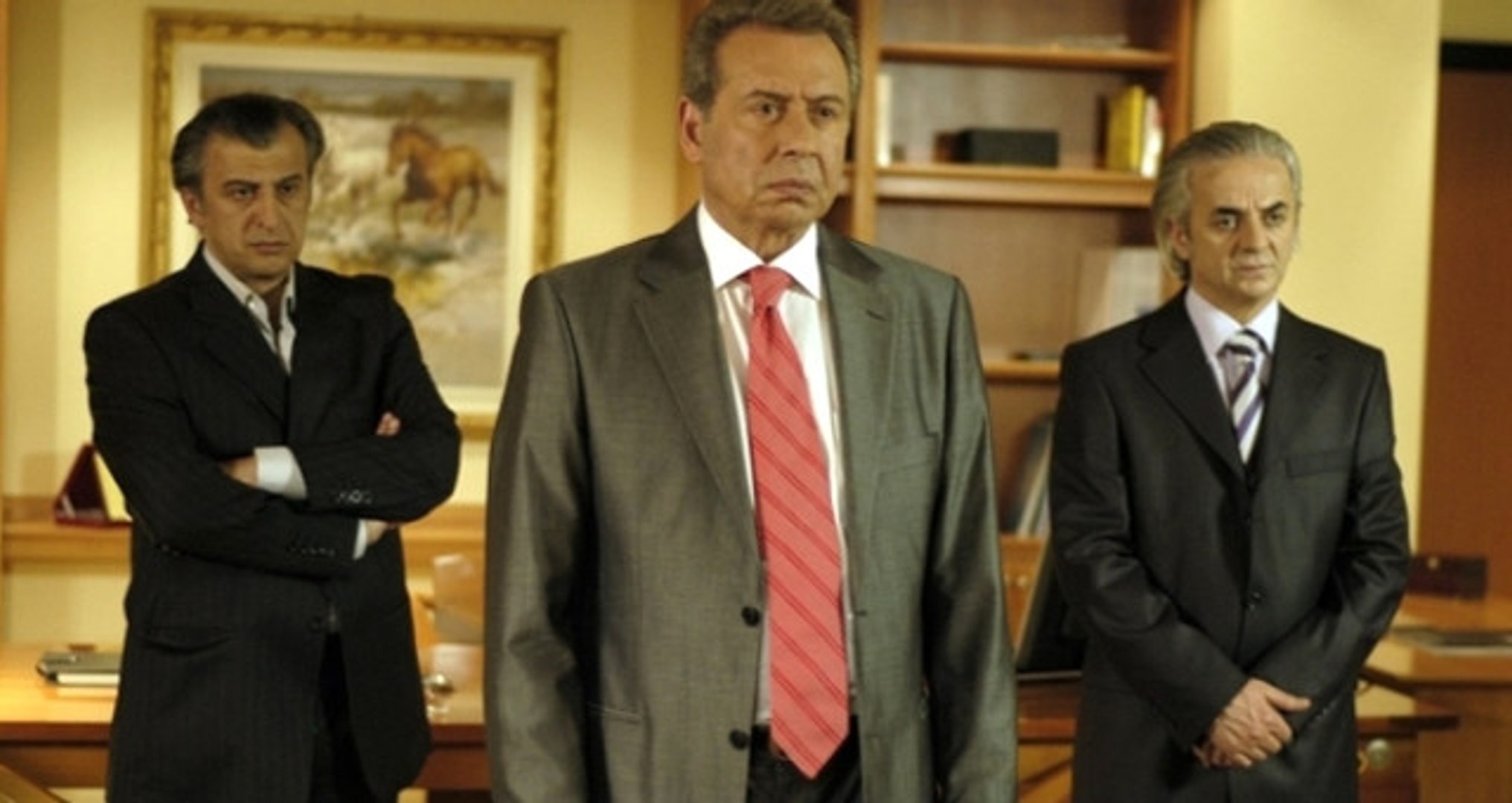 Kurtlar Vadisi'nin efsane isminden kahreden haber! Hayranları yasta