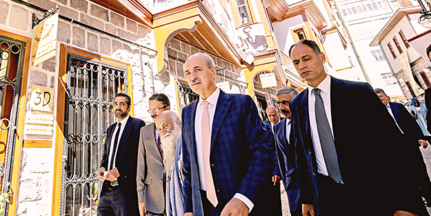 Kurtulmuş: ABD’nin ittifakına mahkum değiliz