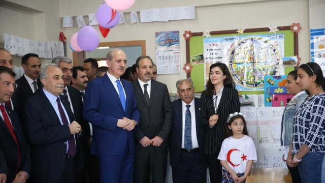 Kurtulmuş ve Fakıbaba sığınmacı çocuklarla buluştu