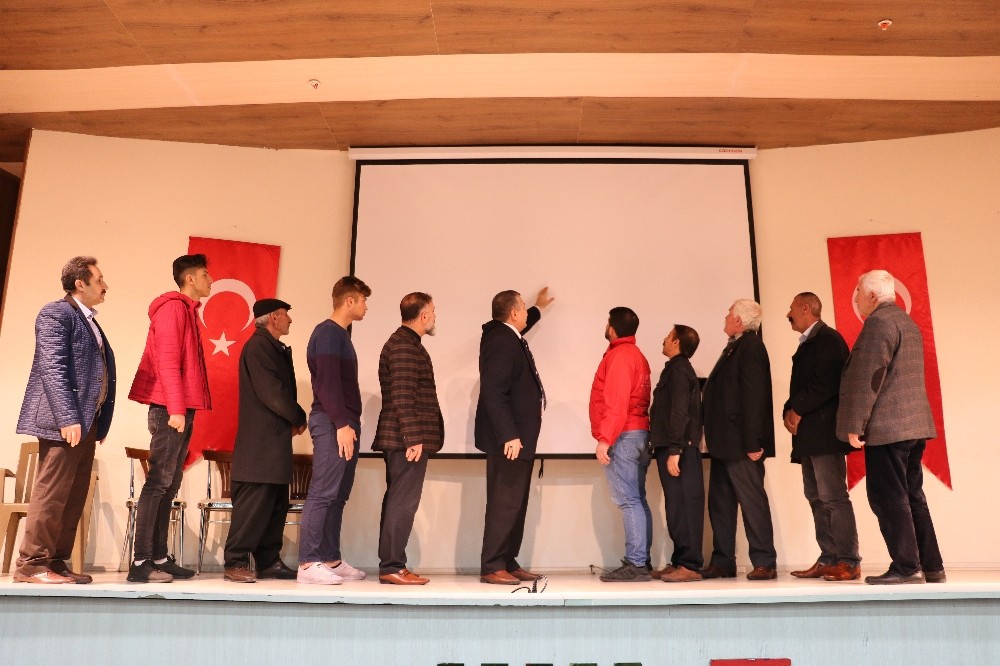 Kurtuluş destanı tiyatroya uyarlandı 