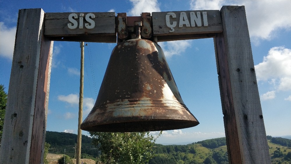Kurtuluş Yolu üzerine konulan ’yol gösterici çanlar’ 100 yıl öncesini yeniden yaşatıyor 