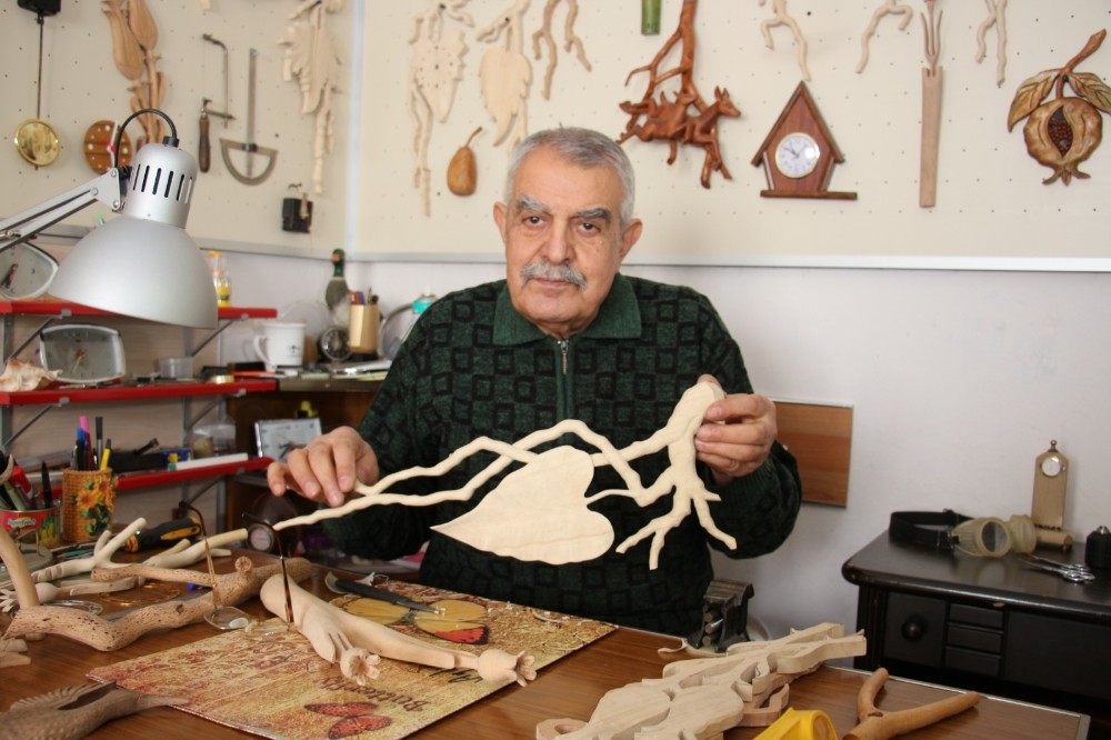 Kuru dalları sanat eserine dönüştürüyor 
