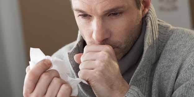 Kuru öksürüğü Kovid-19 ve İnfluenza’dan nasıl ayırt edebiliriz?