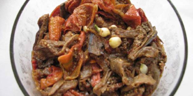 Kuru patlıcan yemeği nasıl yapılır? Patlıcan yemeği tarifi